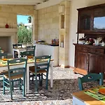Rosa Candida Kır Evi