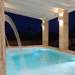 Rosa Candida Kır Evi *