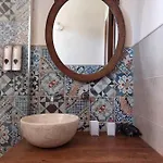 Kır Evi Rosa Candida